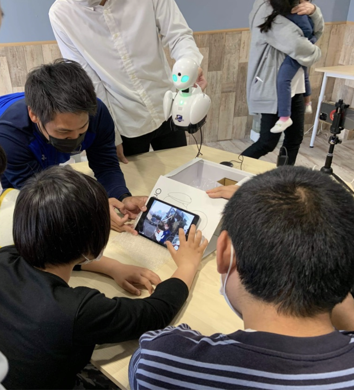 %E5%88%86%E8%BA%AB%E3%83%AD%E3%83%9C%E3%83%83%E3%83%88%E3%82%92%E6%B4%BB%E7%94%A8%E3%81%97%E3%81%9FICT%C3%97%E3%82%B9%E3%83%9D%E3%83%BC%E3%83%84%C3%97%E5%9C%B0%E5%9F%9F%E3%81%AE%E5%85%B1%E5%89%B5%E3%83%97%E3%83%AD%E3%82%B8%E3%82%A7%E3%82%AF%E3%83%88%E3%80%8CE+Cheer+Up%EF%BC%81%E3%80%8D%E3%82%92%E9%96%8B%E5%A7%8B%EF%BC%81%EF%BC%81